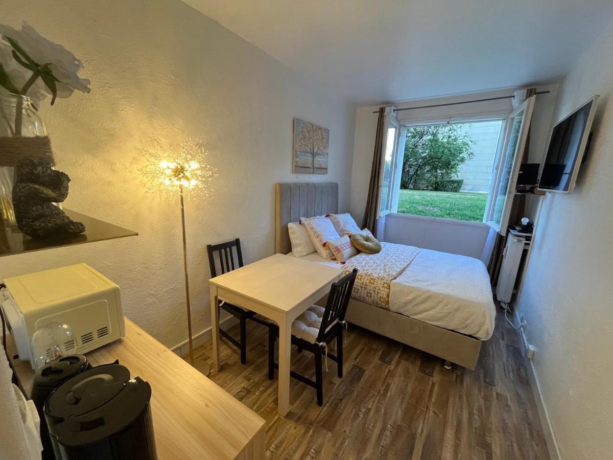 Studio Situe A 5 Min Du Chateau De Versailles Et Stationnement Gratuit Eksteriør billede
