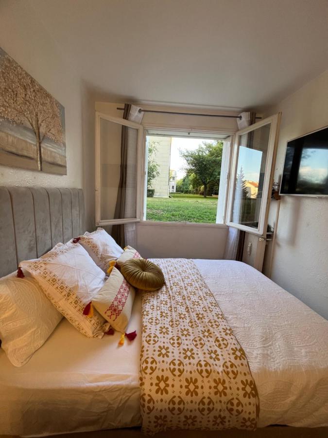 Studio Situe A 5 Min Du Chateau De Versailles Et Stationnement Gratuit Eksteriør billede